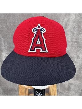 Los Angeles Angels Hat Cap Fitted Mens 7 1/4 Red MLB Baseball New Era 59FIFTY